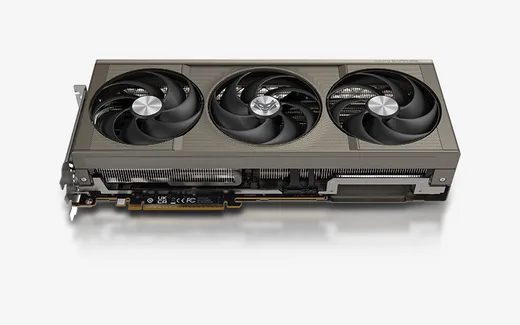 Sapphire Ryzen 7 7800X3D + Nitro+ Radeon RX 9070 XT Gaming OC 16GB + MAG A750GL PCIE5 — vue 4