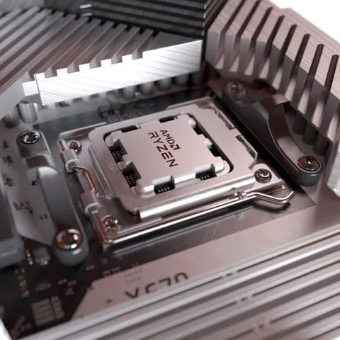 AMD Ryzen 7 8700G MPK, vue 3