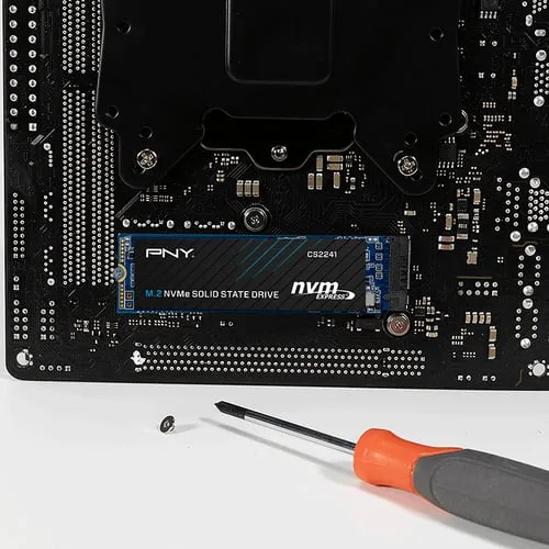 PNY 500 Go NVMe Gen4 M.2 - CS2241 — vue 3